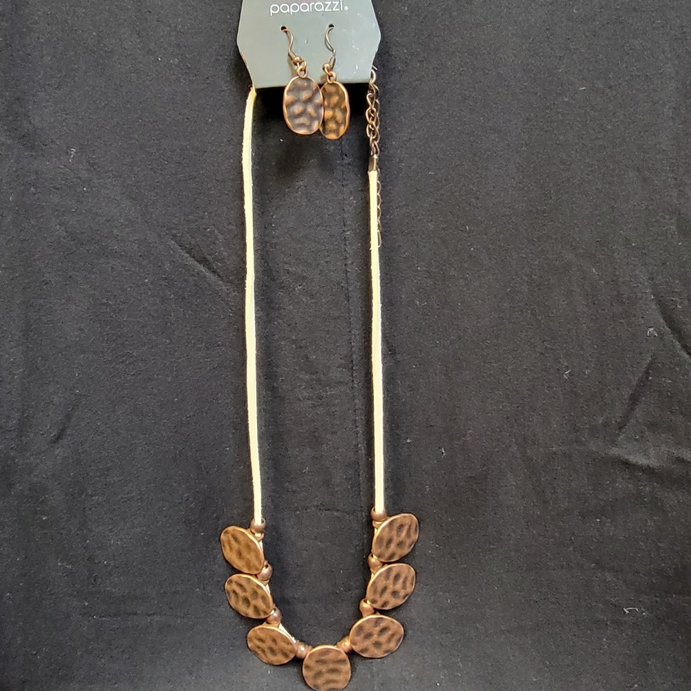 NWT Paparazzi - "Turn Me Loose" -Copper Necklace